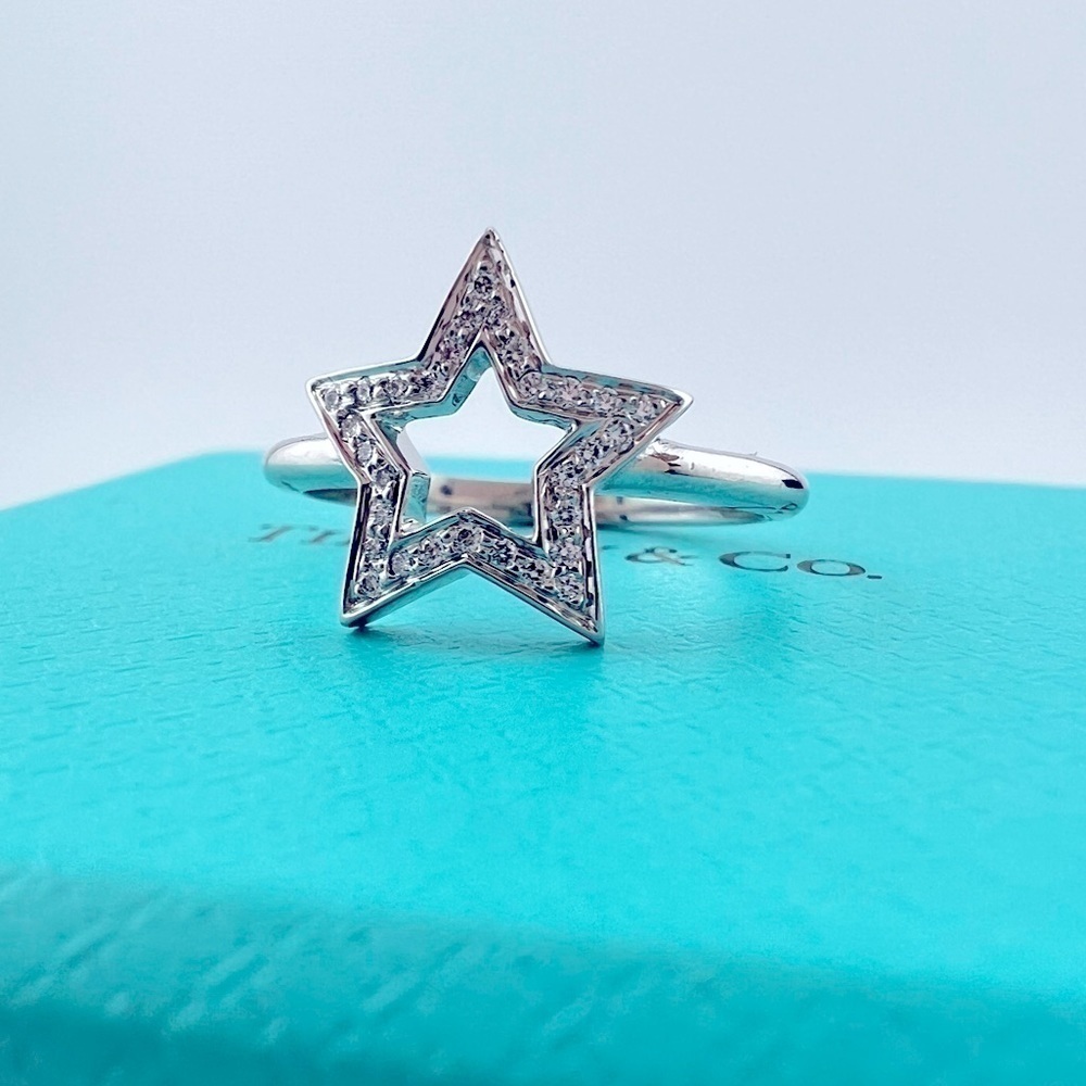 πRARE Vintage Tiffany & Co. Platinum Star Diamond Ring π